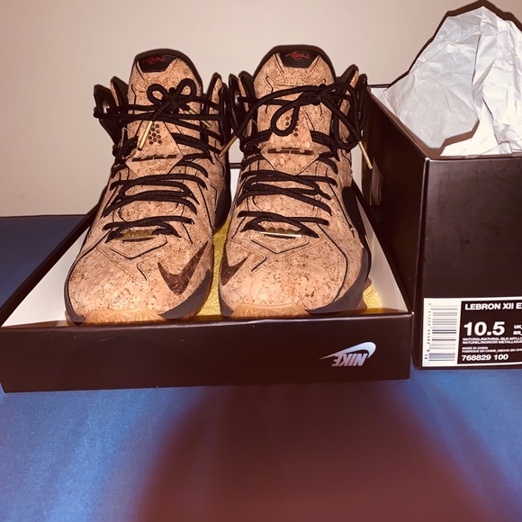 LEBRON CORK 10.5 - Picture 5 of 9